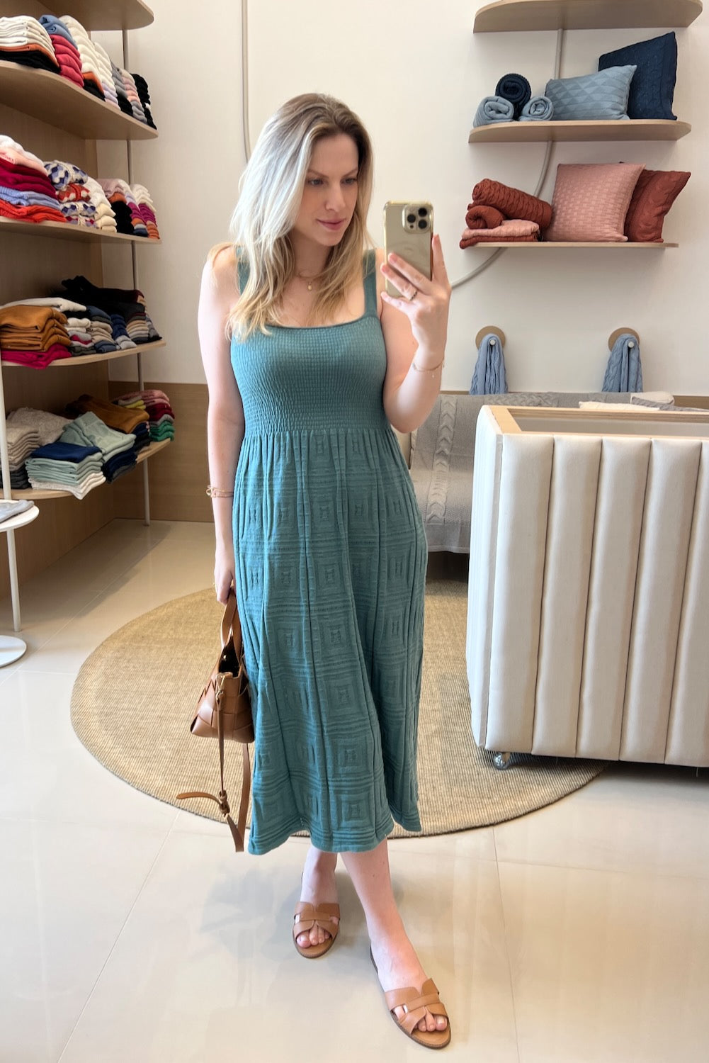 Vestido tricot trabalhado - Camila