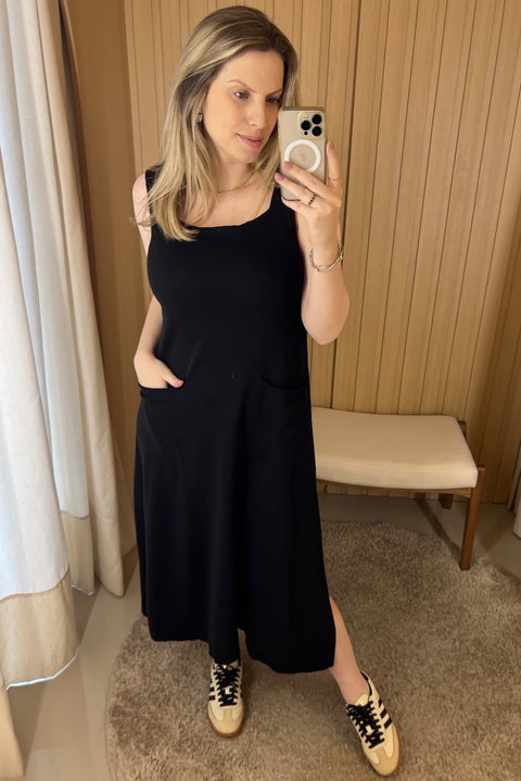 Vestido em Tricot - Catarina com decote quadrado e modelagem evasê