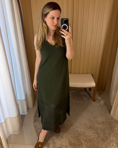 Vestido em Tricot - Heloisa com decote V e modelagem evasê