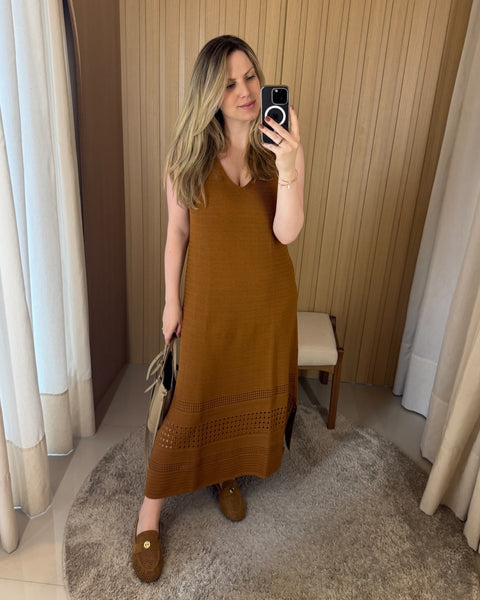 Vestido em Tricot - Heloisa com decote V e modelagem evasê