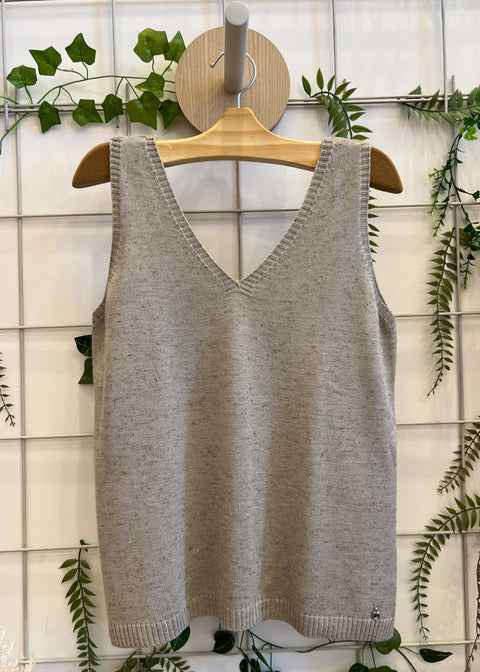Blusa Regata Tricot - Santorini com decote V