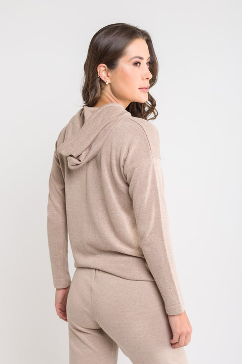 Blusa Tricot Capuz - Catarina com modelagem ampla