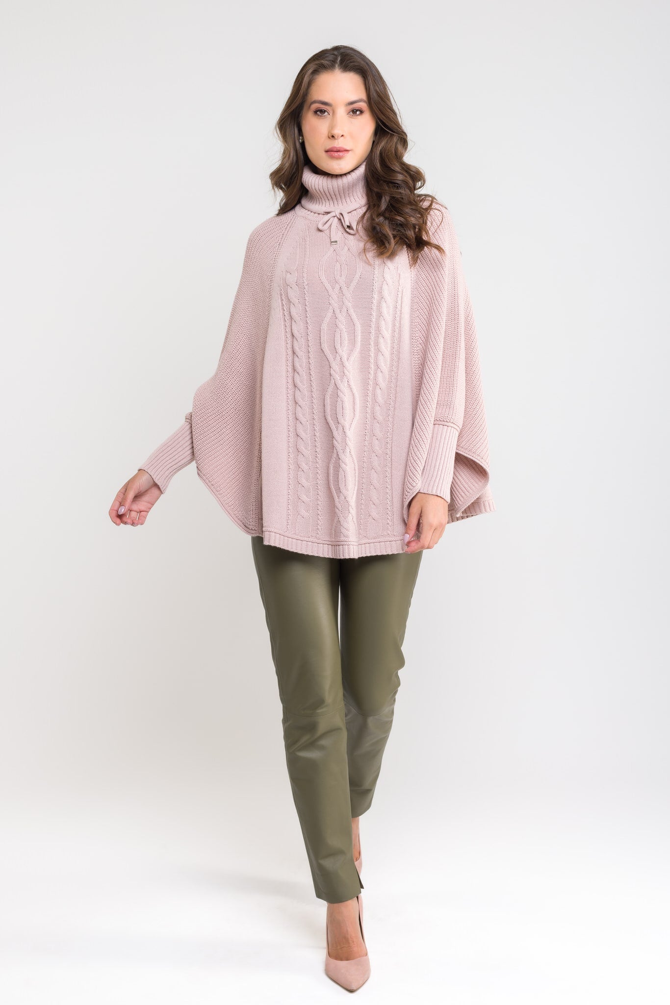 Capa Tricot Gola Alta e Tranças - Valentina